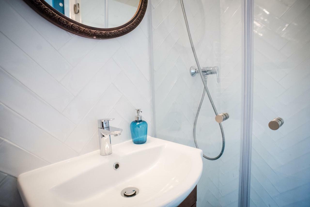 Pause With Free Parking Apartman Budapest