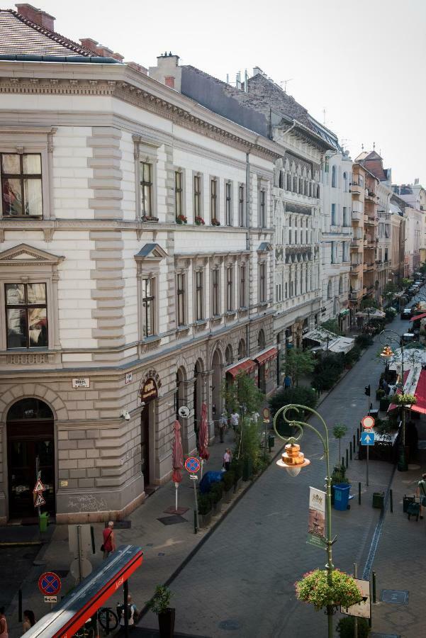 Pause With Free Parking Budapeszt
